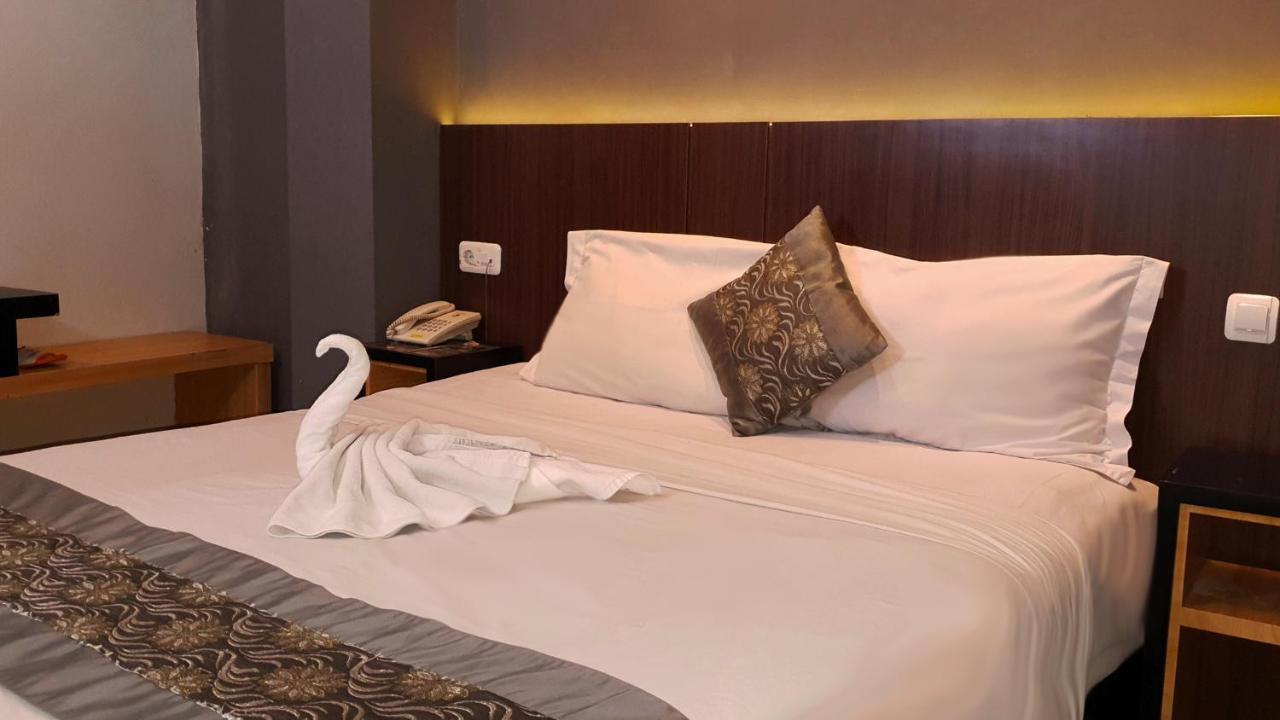 Sunrise Hotel Jogja Kejayan Bagian luar foto
