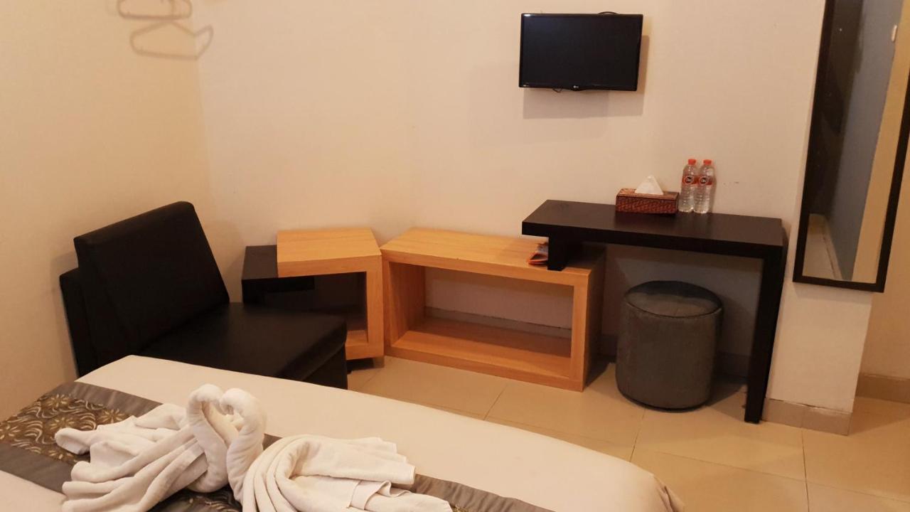 Sunrise Hotel Jogja Kejayan Bagian luar foto